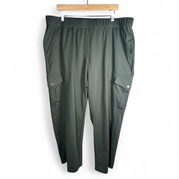 Zac&Rachel Olive Green Cargo Pull On Straight Leg Pants - Picture 1 of 4